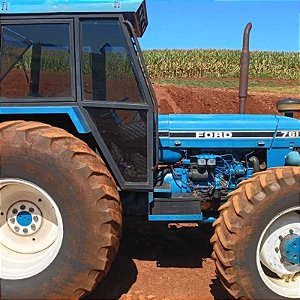 TRATOR FORD 7610 - Ano 1988
