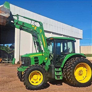 TRATOR JOHN DEERE 6115J - Ano 2017