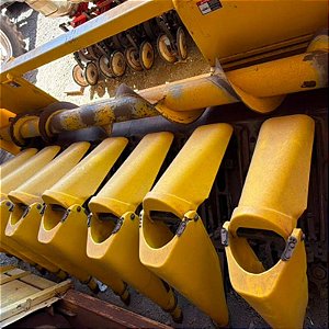 PLATAFORMA DE MILHO NEW HOLLAND - Ano 2010