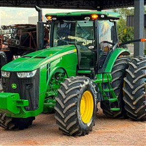 TRATOR JOHN DEERE 8335R - Ano 2012