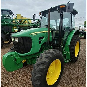 TRATOR JOHN DEERE 5078E - Ano 2015