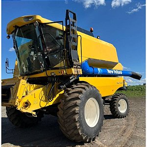 COLHEITADEIRA NEW HOLLAND TC 5090 - Ano 2008