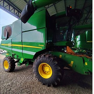 COLHEITADEIRA JOHN DEERE S430 - Ano 2018