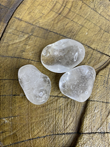 Pedra Quartzo Cristal Rolada – Clareza, Harmonia e Energia Positiva