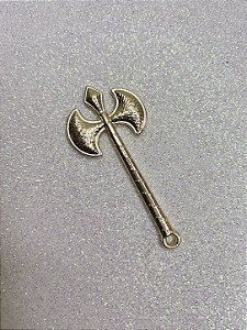 Pingente Machado Dourado - 5,5 cm