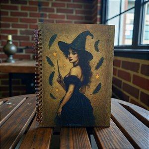Caderno Magia Escrita entre Penas e Estrelas, bruxa, capa dura A5