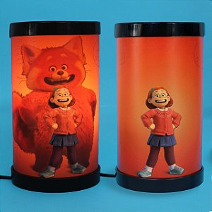 Luminária de Mesa Lumi Turning Red 14,5xØ27cm Polipropileno Vermelho.