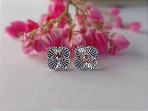 Brinco Joyce trevo no ródio branco