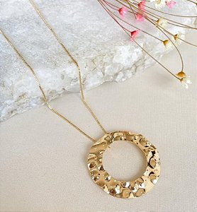 Colar com pingente de círculo orgânico