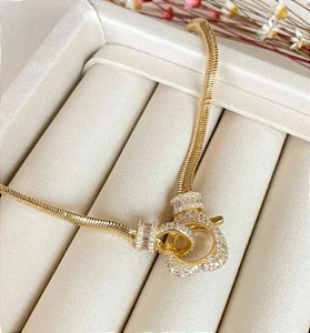 Colar maleável com cristais e zircônia