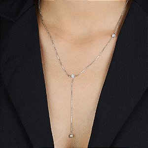 Colar Prateado Gravatinha com Pontos de Luz