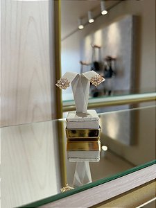 BRINCO ZIRCONIA FLORA