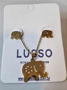 Conjunto com pingente de elefante dourado