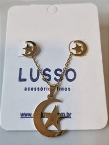 Conjunto com pingente de lua dourado