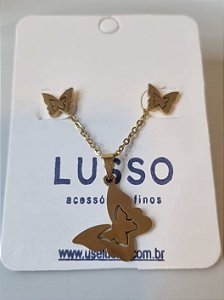 Conjunto com pingente de borboleta dourado