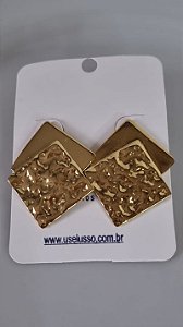 Brinco inox dourado G com pingente de quadrado