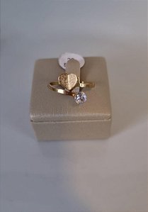 Anel inox dourado com coração e cristal