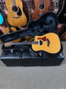 Violão Taylor 210ce regulado cordas elixir com hardcase (sem LrBaggs m1 ativo)