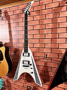 Guitarra Elet Kramer Nite V Plus - Alpine White caps Seymour Duncan