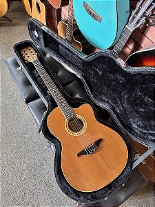 Violão Manuel Rodriguez Caballero 10 nylon elétrico fishman