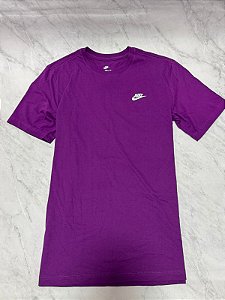Camiseta Nike Sportwear Roxa
