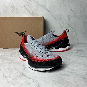 Tenis MIzuno Cinza vermelho