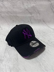 Boné New Era Preto Rasgado roxo