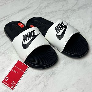 Slide Nike Preto/Branco Benassi JDI