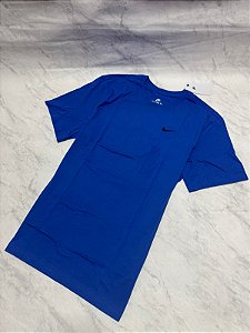 Camiseta Nike Mini Swoosh Azul Escuro