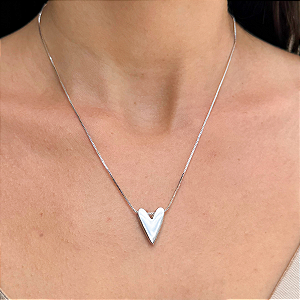 Colar IsaLuz Coração Liso Banhado em Ródio Branco