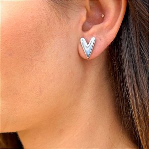 Brinco IsaLuz Coração Liso Banhado em Ródio Branco