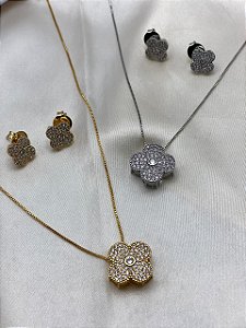 Conjunto colar e brinco trevo cravejado
