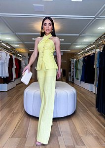 CONJUNTO CALÇA E BLUSA COM BOTÕES