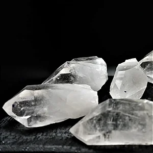 Quartzo cristal natural bruto - amplificador - 15 a 25g