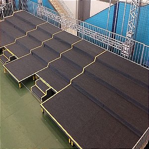 Arquibancada com Guarda Corpo