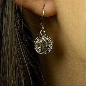 Brinco da Medalha de São Bento