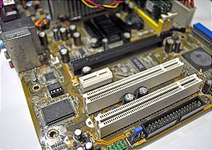 Curso de montagem e manutenção de computadores (mensalidade)