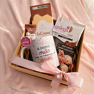 Caixa de Amor Personalizada com Caneca + Chocolates + Café