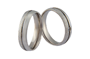 Par Aliança Aço Inox Anatômica Brilho Diamantada 5mm Zirconia Cristal 2mm - SR089DB