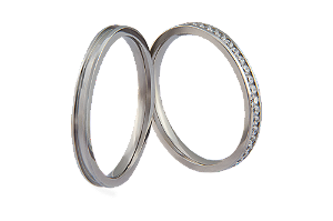 Par Aliança Aço Inox 2,20mm Com Zirconias Cristal 1,25mm - SR351