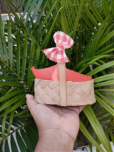 Lote com 50 cestinhas decoradas