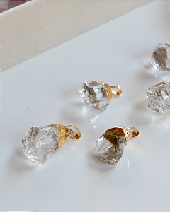 Pingente de Quartzo Cristal Bruto Dourado - Intensificador, Iluminação e Energização