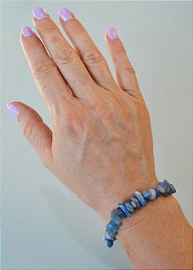 Pulseira de Quartzo Azul - Paciência, Comunicação, Medos, Sabedoria e Compreensão