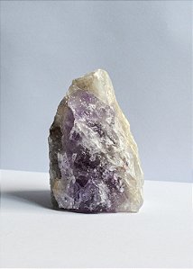 Ametista - Base Serrada - Intuição, Conexão, Espiritualidade e Eleva a Vibração