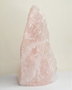 Quartzo Rosa com Base Serrada - Peça única 559g - Autoestima, Amor, Gratidão e Relacionamentos