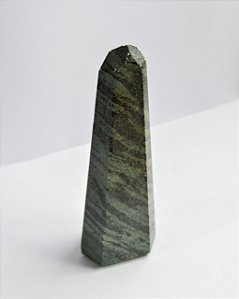 Ponta de Serpentinita - Peça única PSER1 287g - Controle Sobre a Vida, Esgotamento Emocional e Purificação da Aura