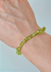 Pulseira de Peridoto Cascalho Mini - Transformação, Mudanças Intensas, Destino, Libera Tensões