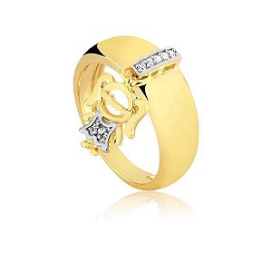 ANEL COM PINGENTE MENINA COM PEDRAS DE ZIRCÔNIAS FOLHEADO A OURO