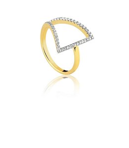 ANEL TRIANGULO VAZADO COM PEDRAS DE ZIRCÔNIAS  FOLHEADO A OURO