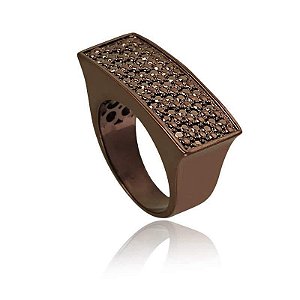 ANEL RETANGULAR LUXUOSO CRAVEJADO DE ZIRCÔNIA FOLHEADO A OURO